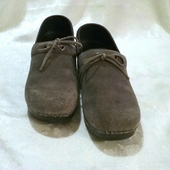 LANDS' END Gray Suede Closed Clogs - Picture 1 of 7
